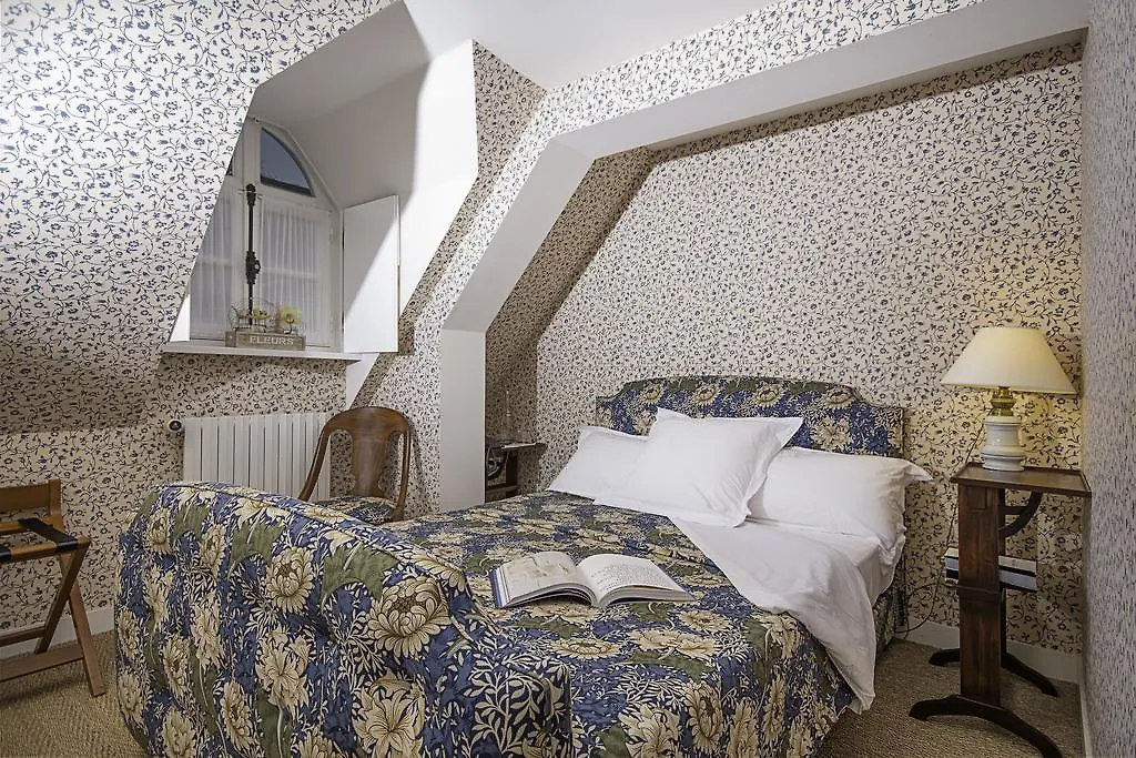 Domaine De Kerbastic Otel Guidel 4*,