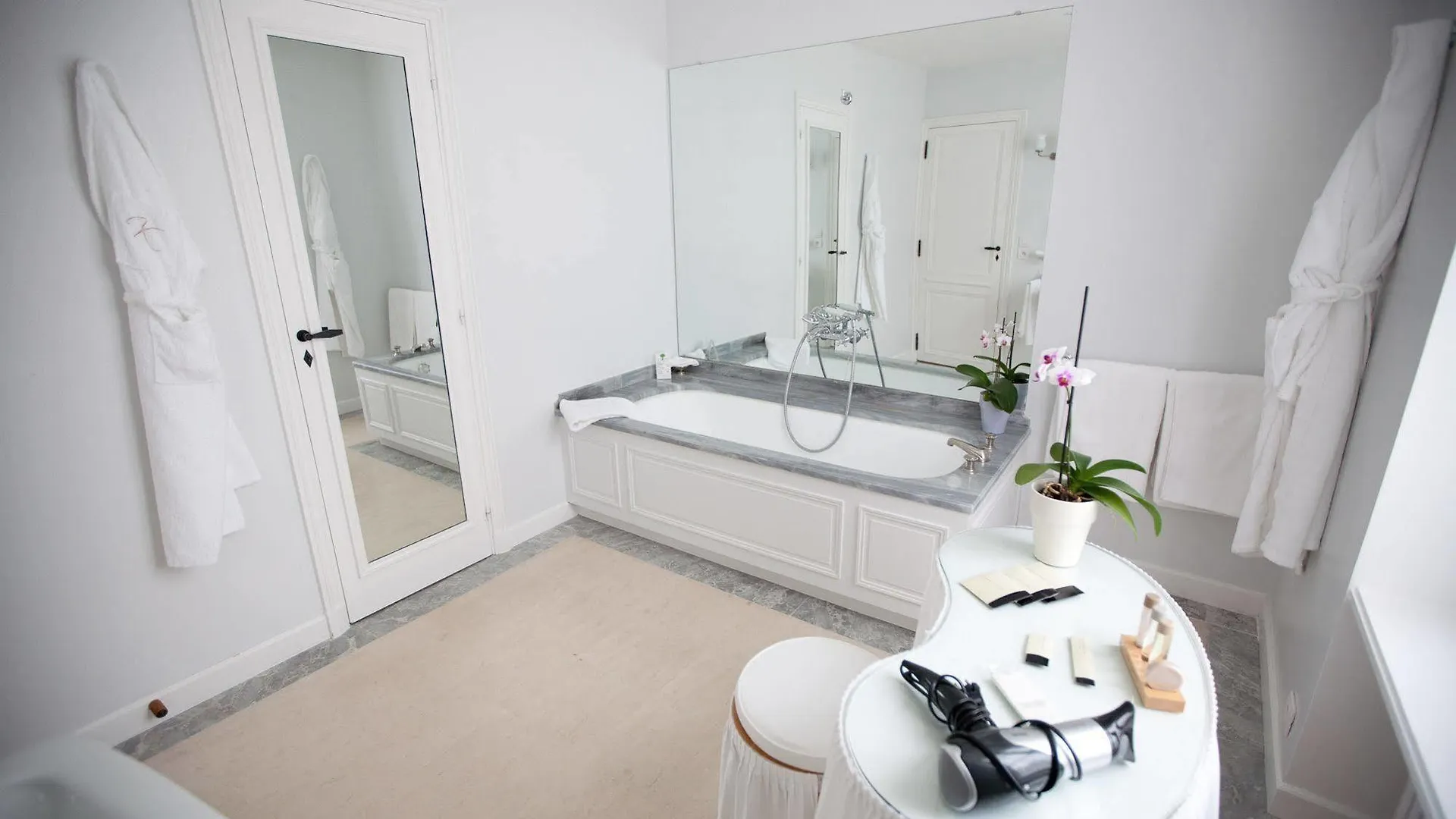 Domaine De Kerbastic Otel Guidel Fransa